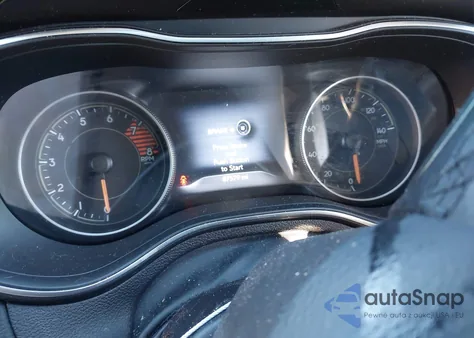 2020 Jeep Cherokee Trailhawk Elite 4X4 z USA, uszkodzony, nr VIN 1C4PJMBX1LD601914